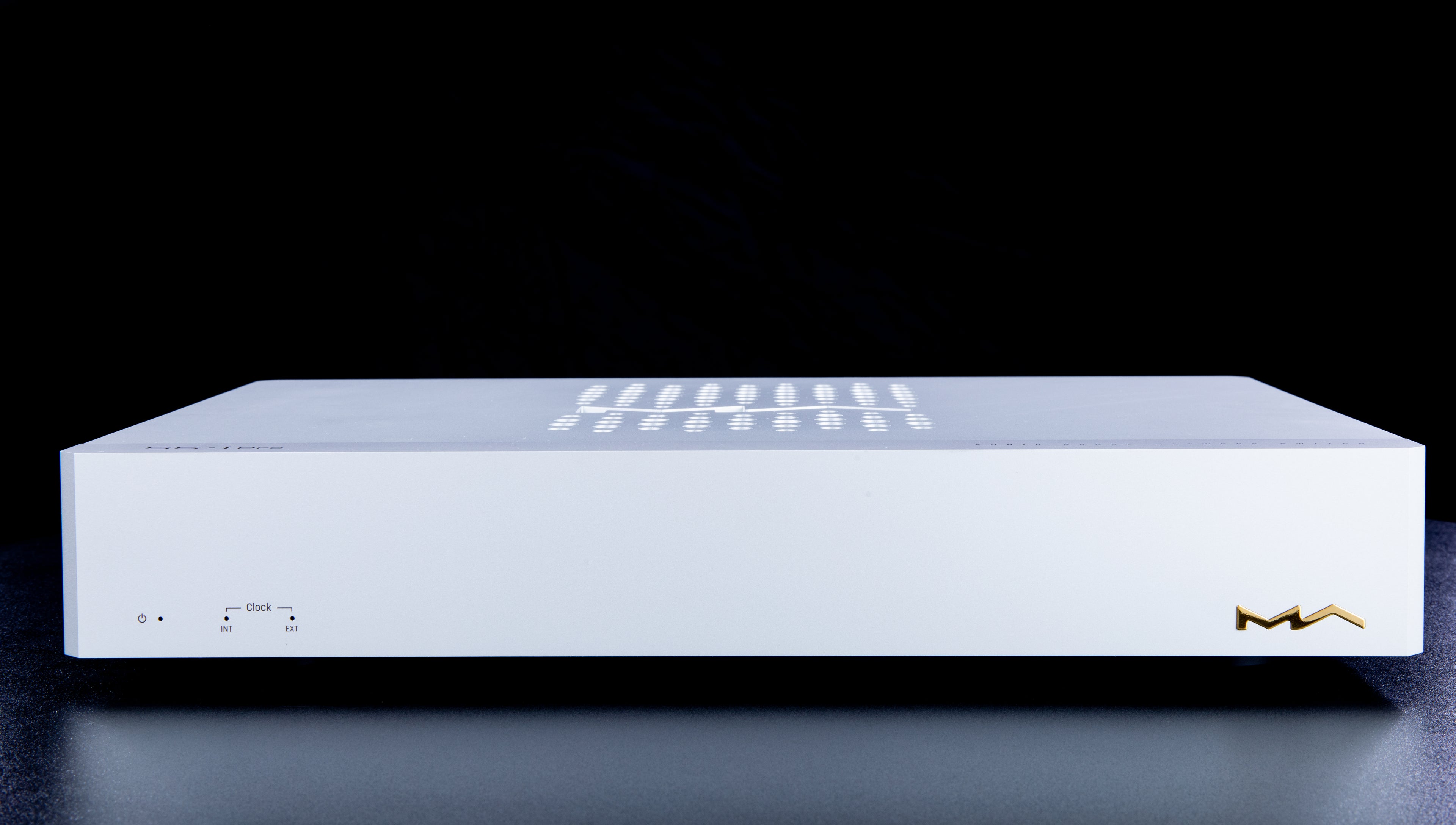 Matrix Audio SS-1 PRO Audio Grade Network Switch at Madly Audio in Canada